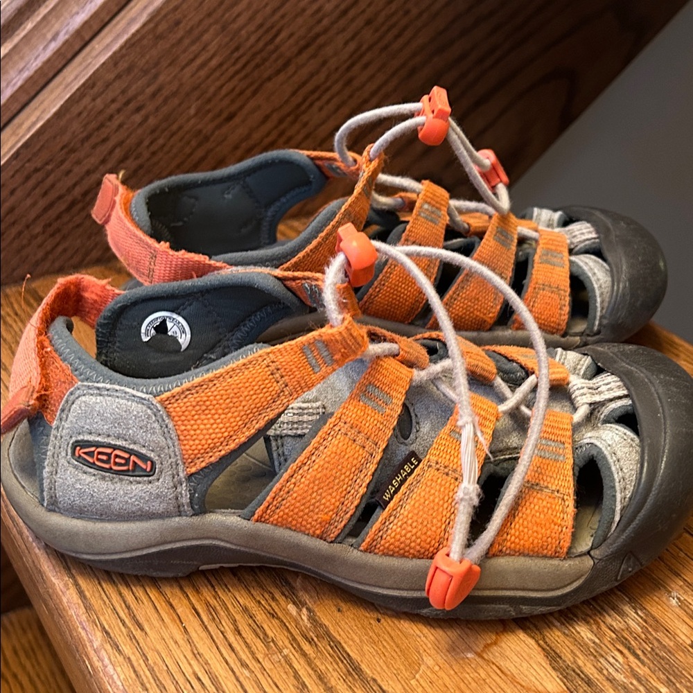 Keen washable amphibious water sandals kids orange outdoors hiking shoes size 1